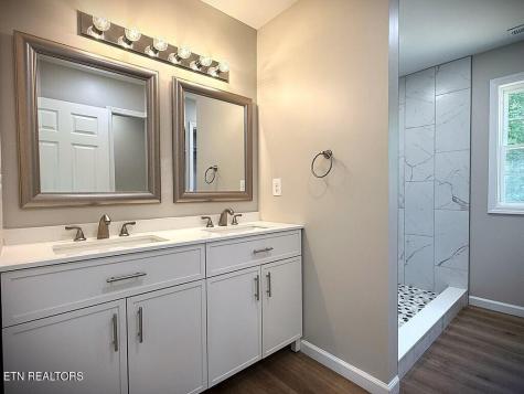 246 Ralph Spivey Lane Gainesboro TN 38562