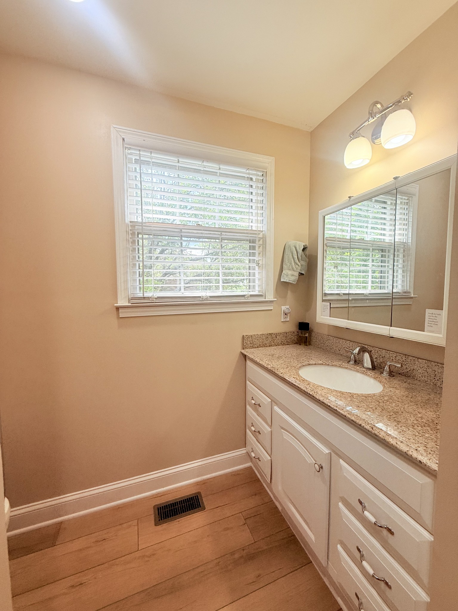 1608 Lilac Drive Lebanon TN 37087