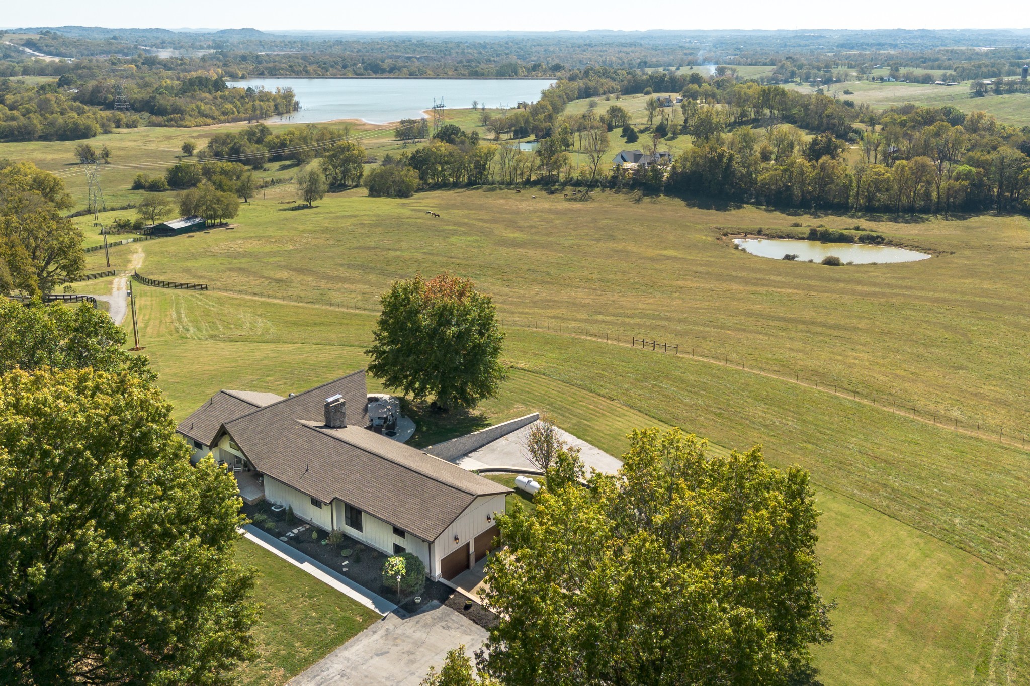 2202 Darks Mill Road Columbia TN 38401