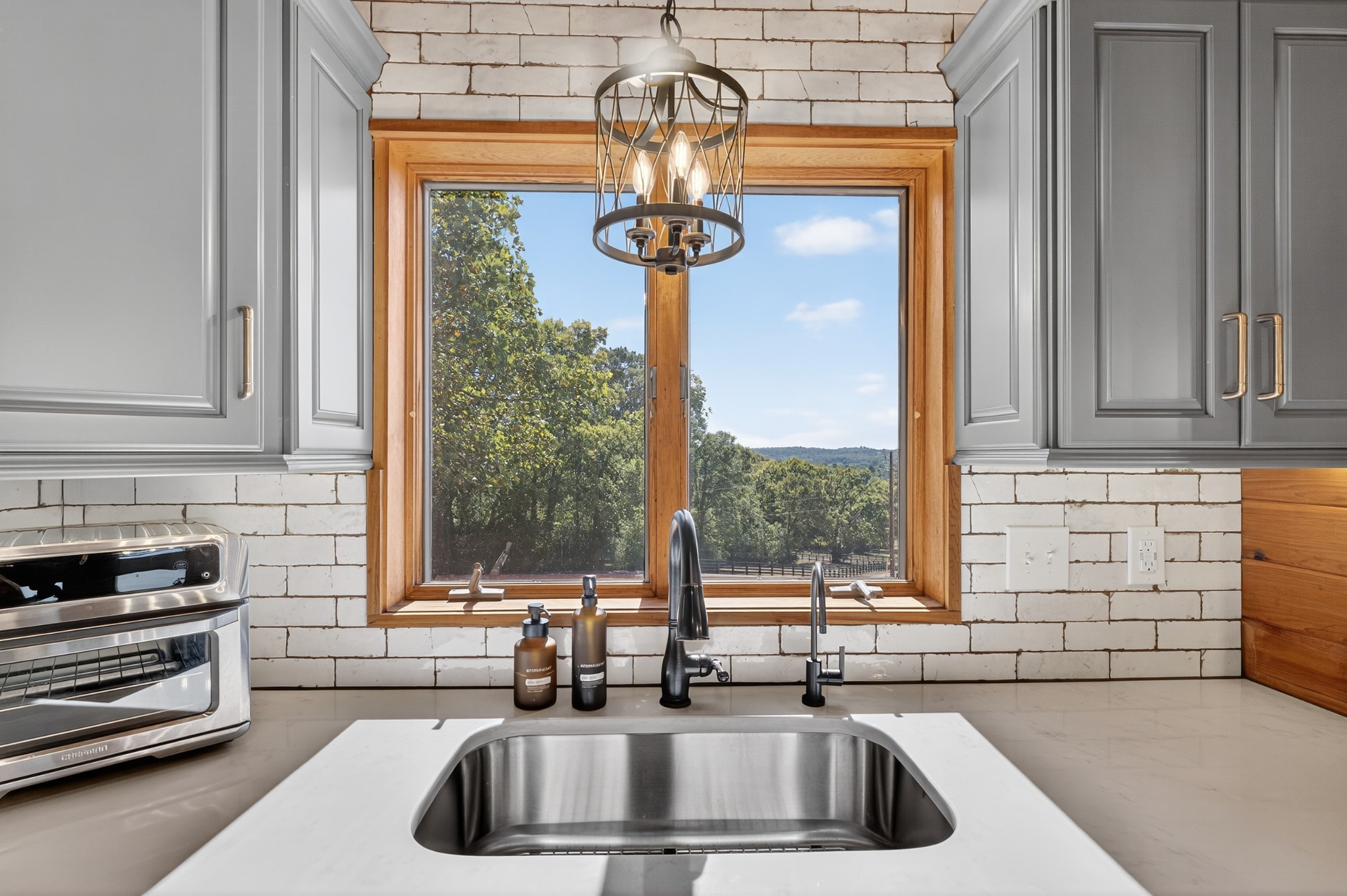 2202 Darks Mill Road Columbia TN 38401