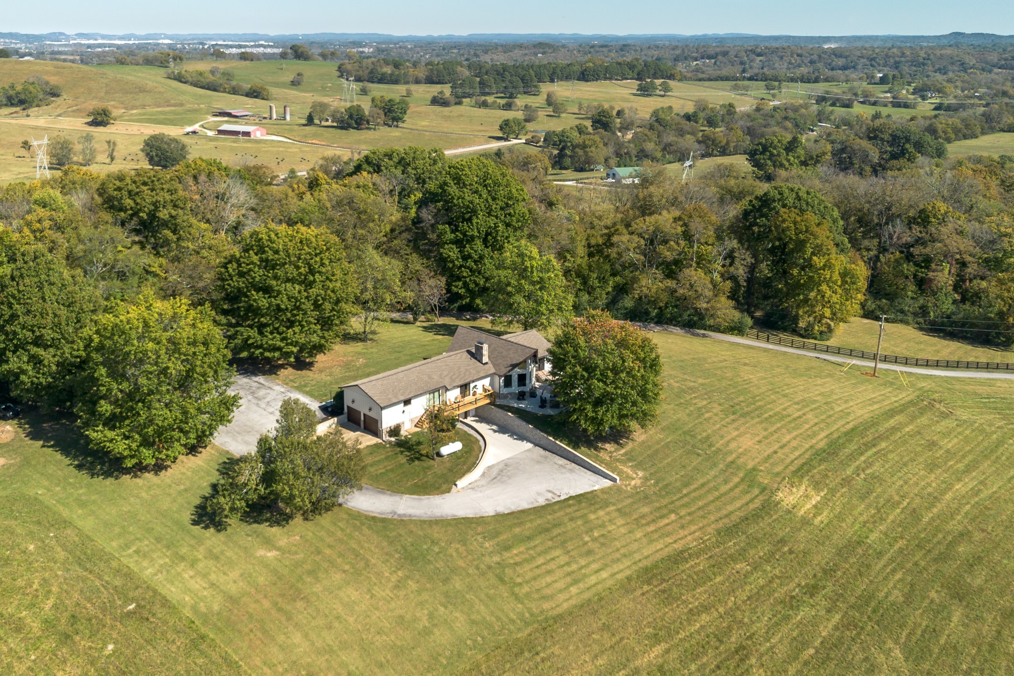 2202 Darks Mill Road Columbia TN 38401