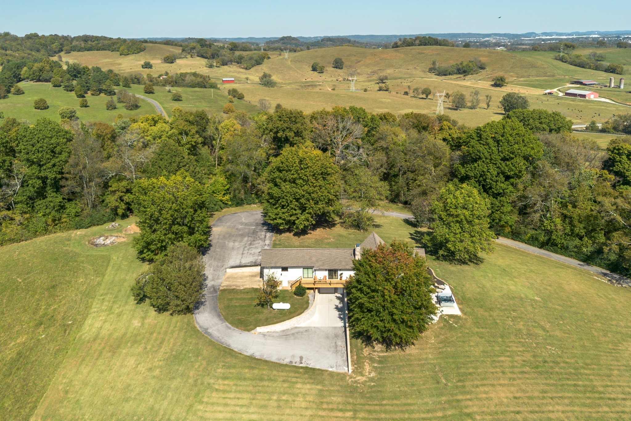 2202 Darks Mill Road Columbia TN 38401