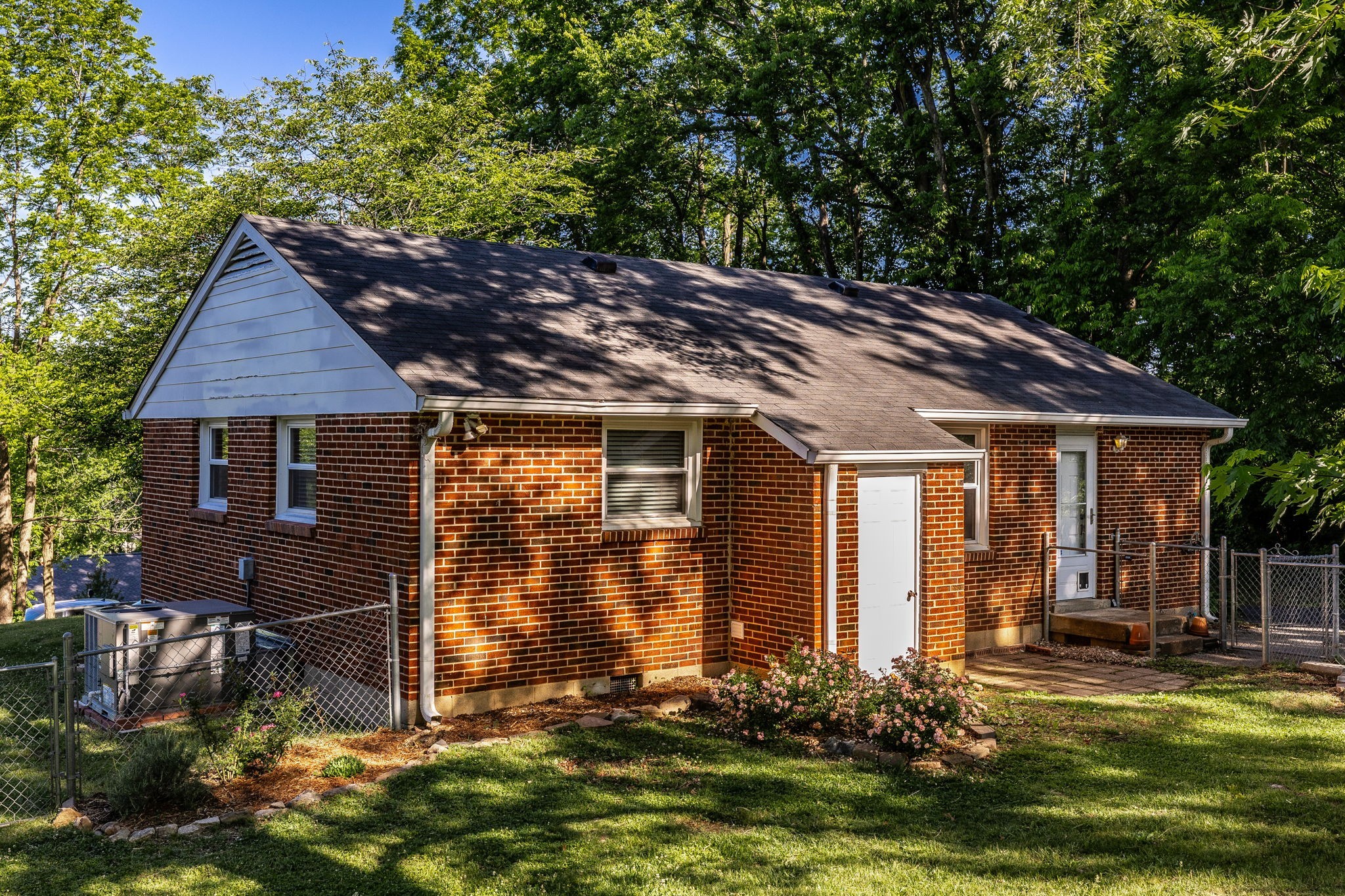 3908 Creekside Drive Nashville TN 37211