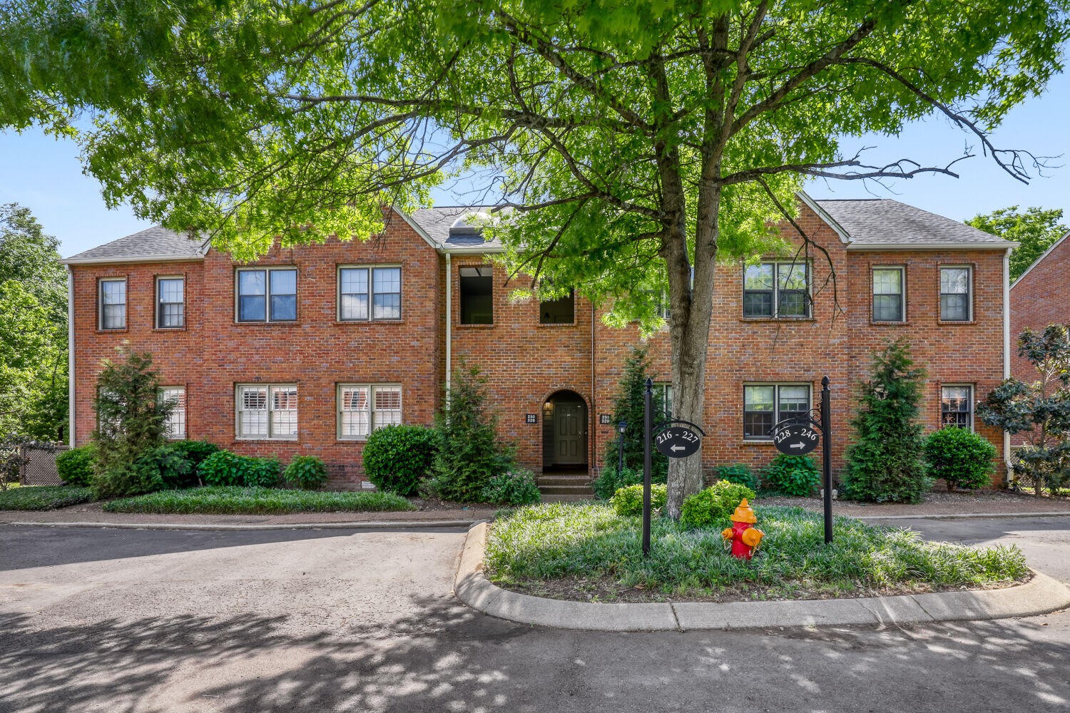 229 Westchase Drive Nashville TN 37205