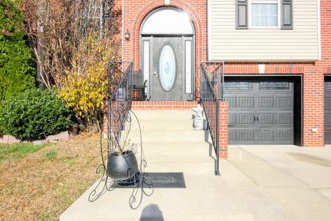 1605 Apache Way Clarksville TN 37042