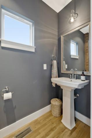931b Thomas Avenue Nashville TN 37216