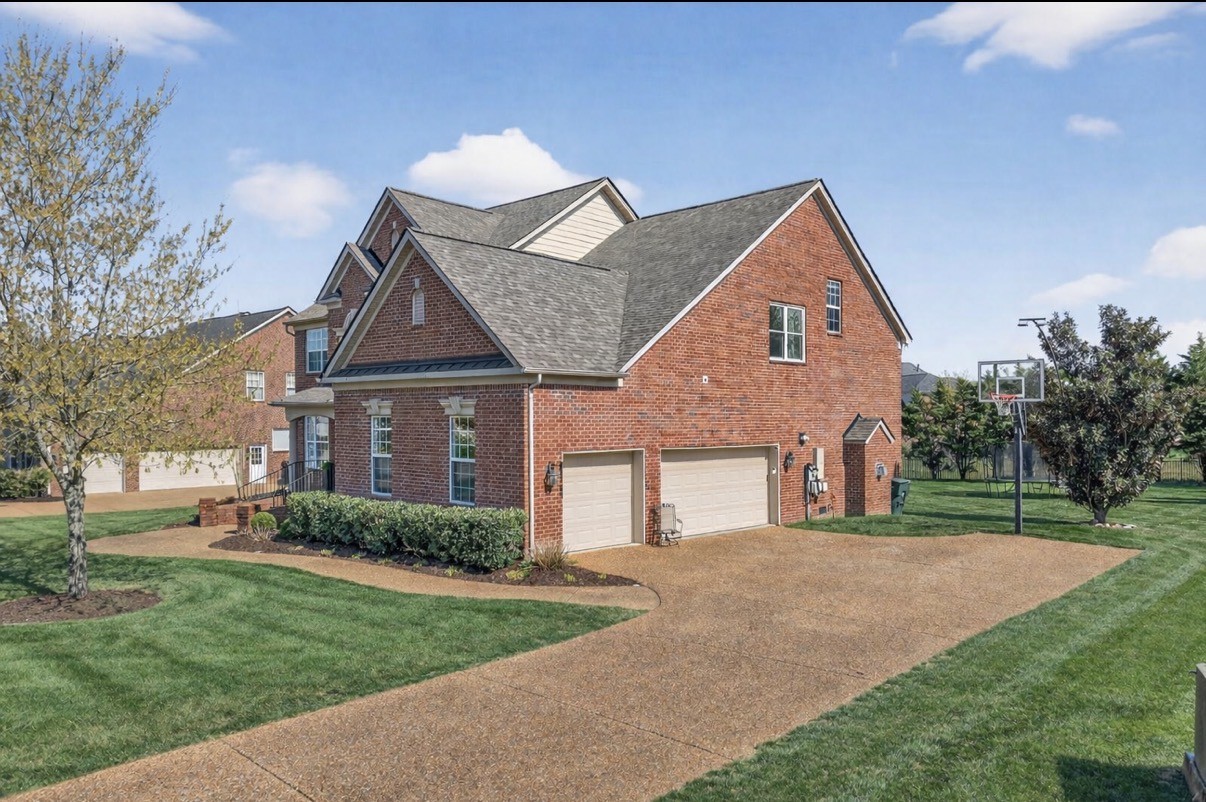 713 Amberwood Place Nashville TN 37221