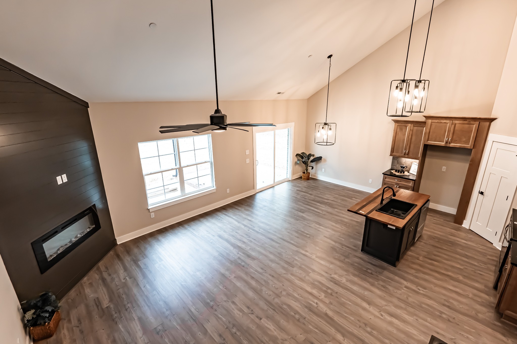 3007 Stonehorn Drive Bell Buckle TN 37020