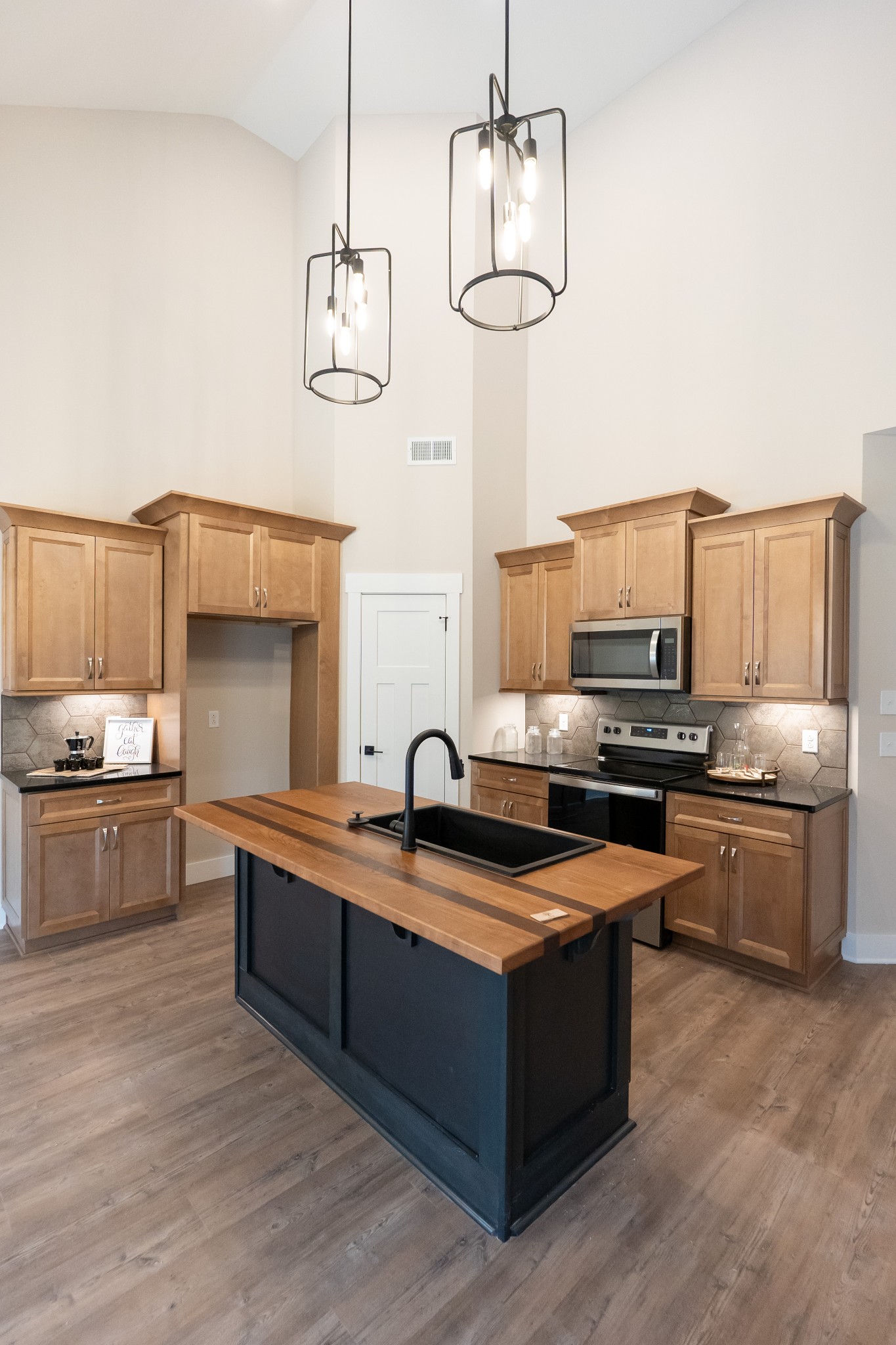 3007 Stonehorn Drive Bell Buckle TN 37020
