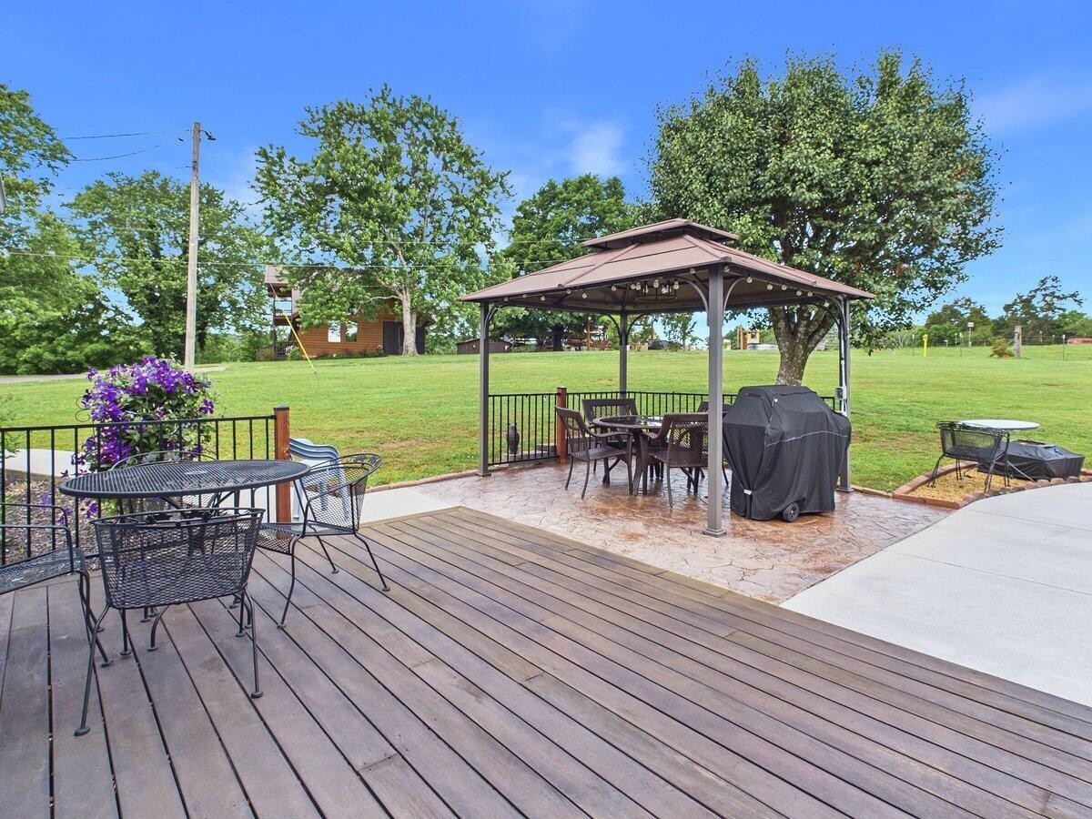 128 County Road 101 Riceville TN 37370