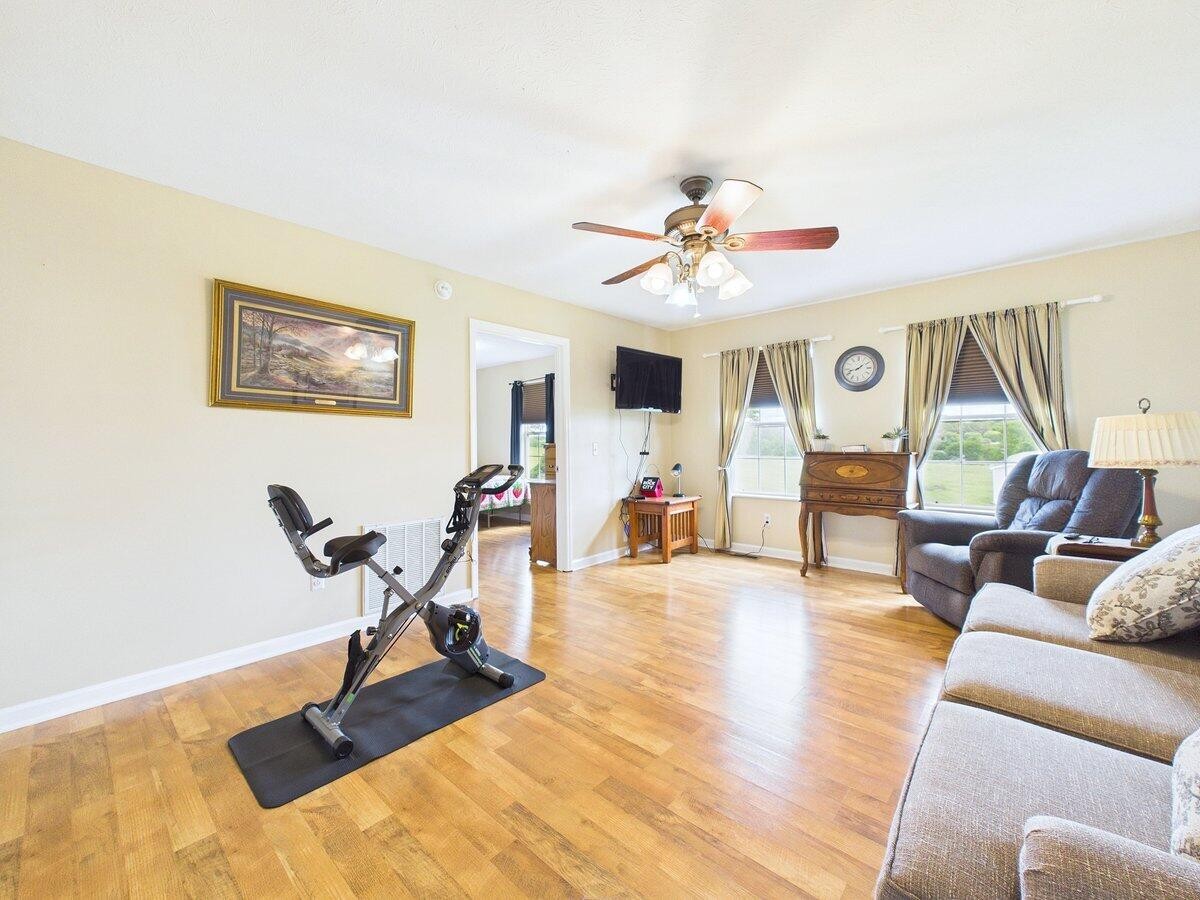 128 County Road 101 Riceville TN 37370