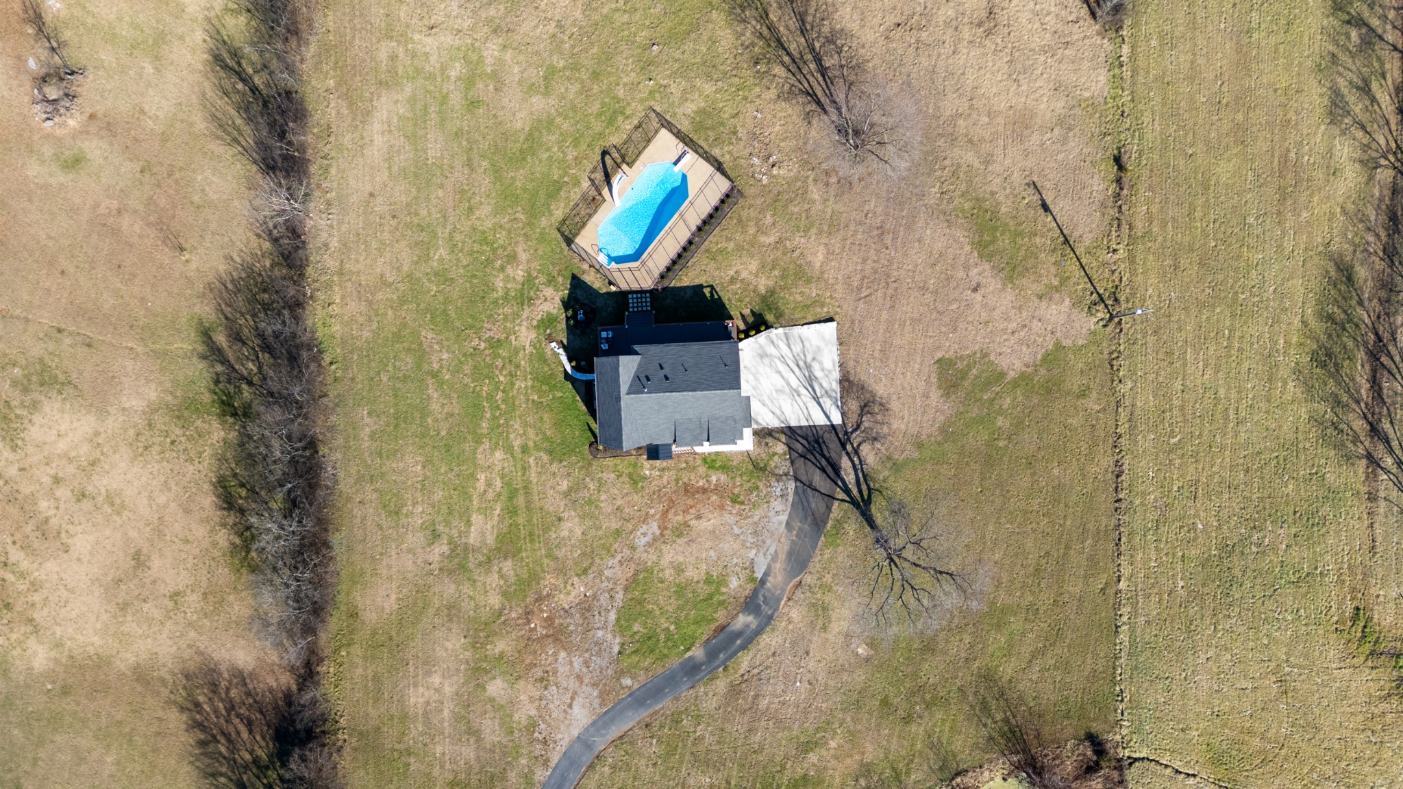 2752 Thompson Station Road, E Thompsons Station TN 37179