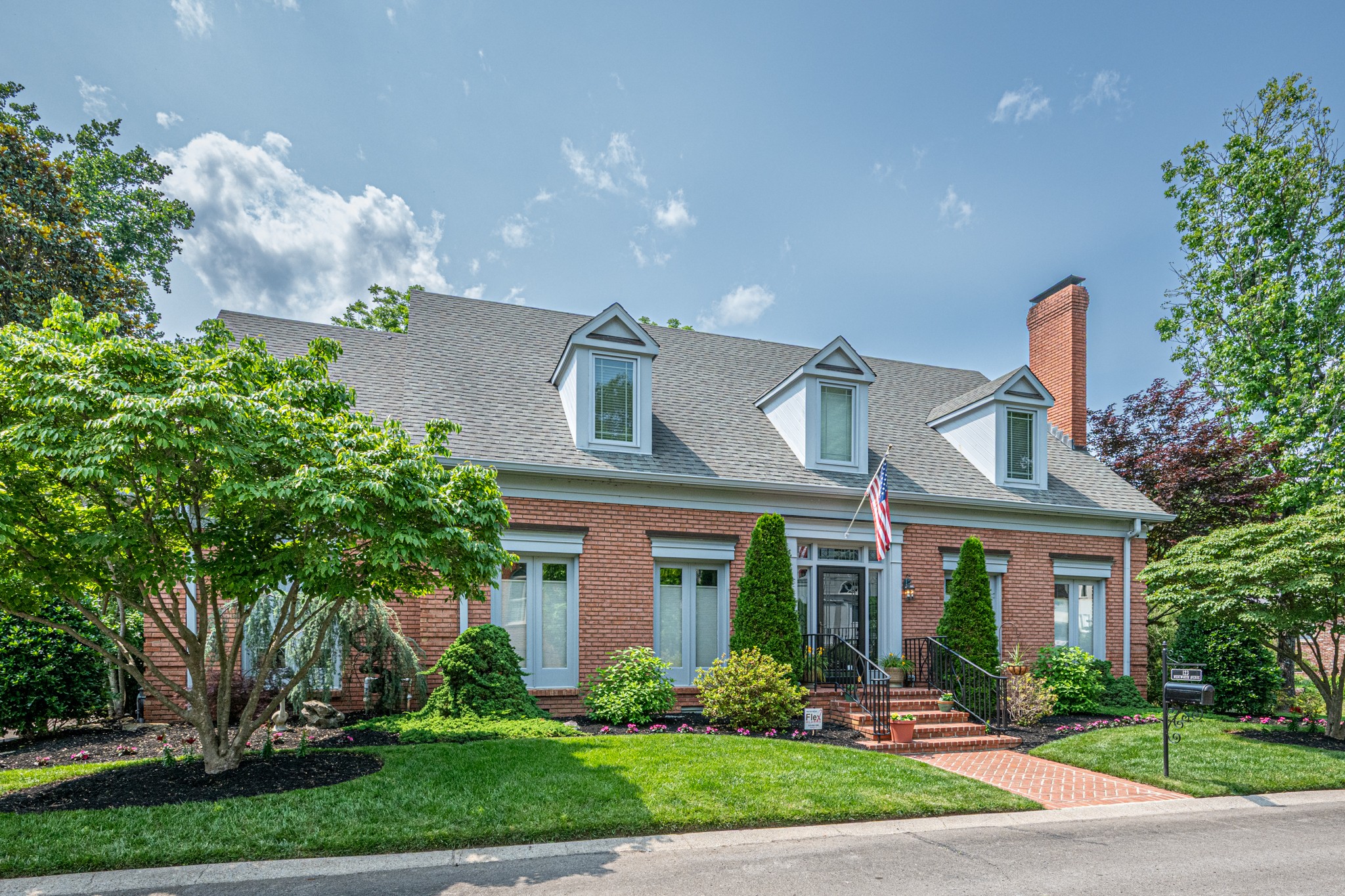 123 Wentworth Avenue Nashville TN 37215