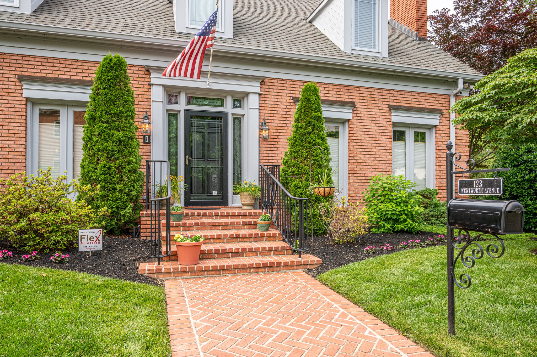123 Wentworth Avenue Nashville TN 37215