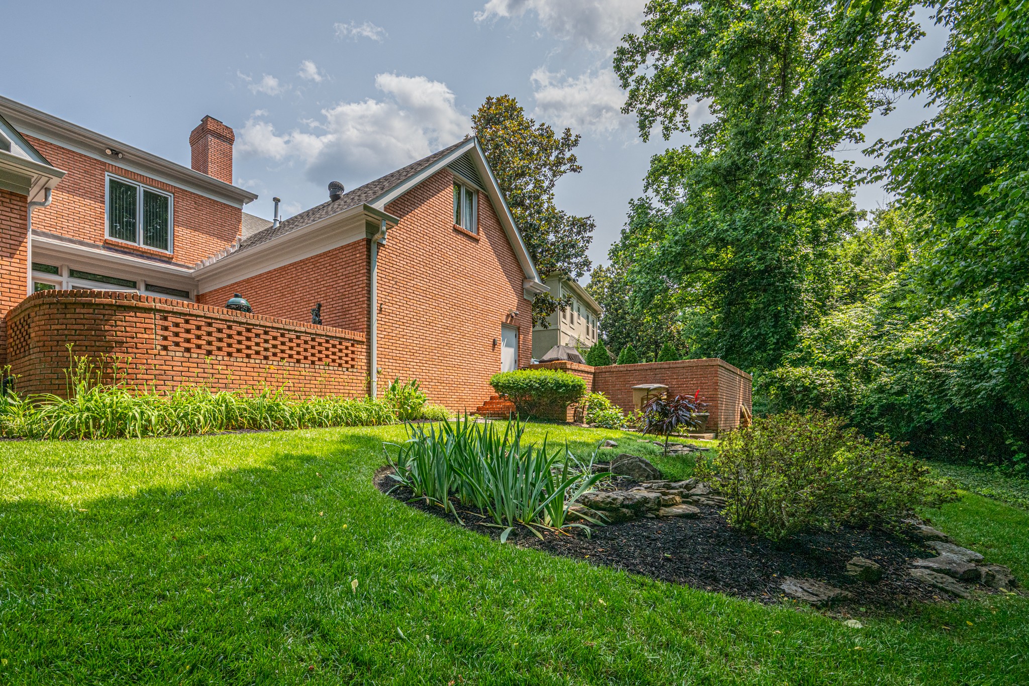 123 Wentworth Avenue Nashville TN 37215