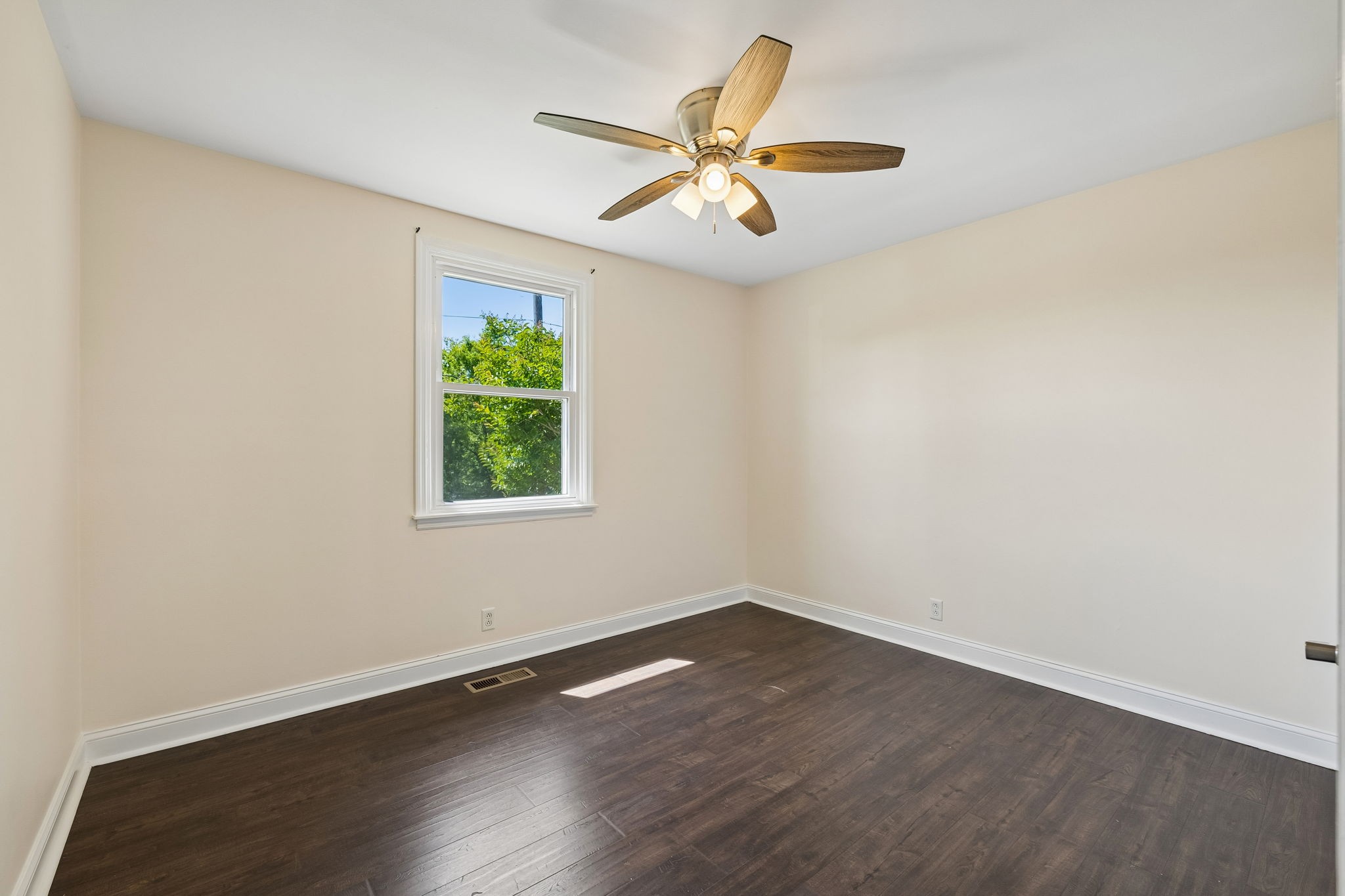 200 S Valley Road Hendersonville TN 37075