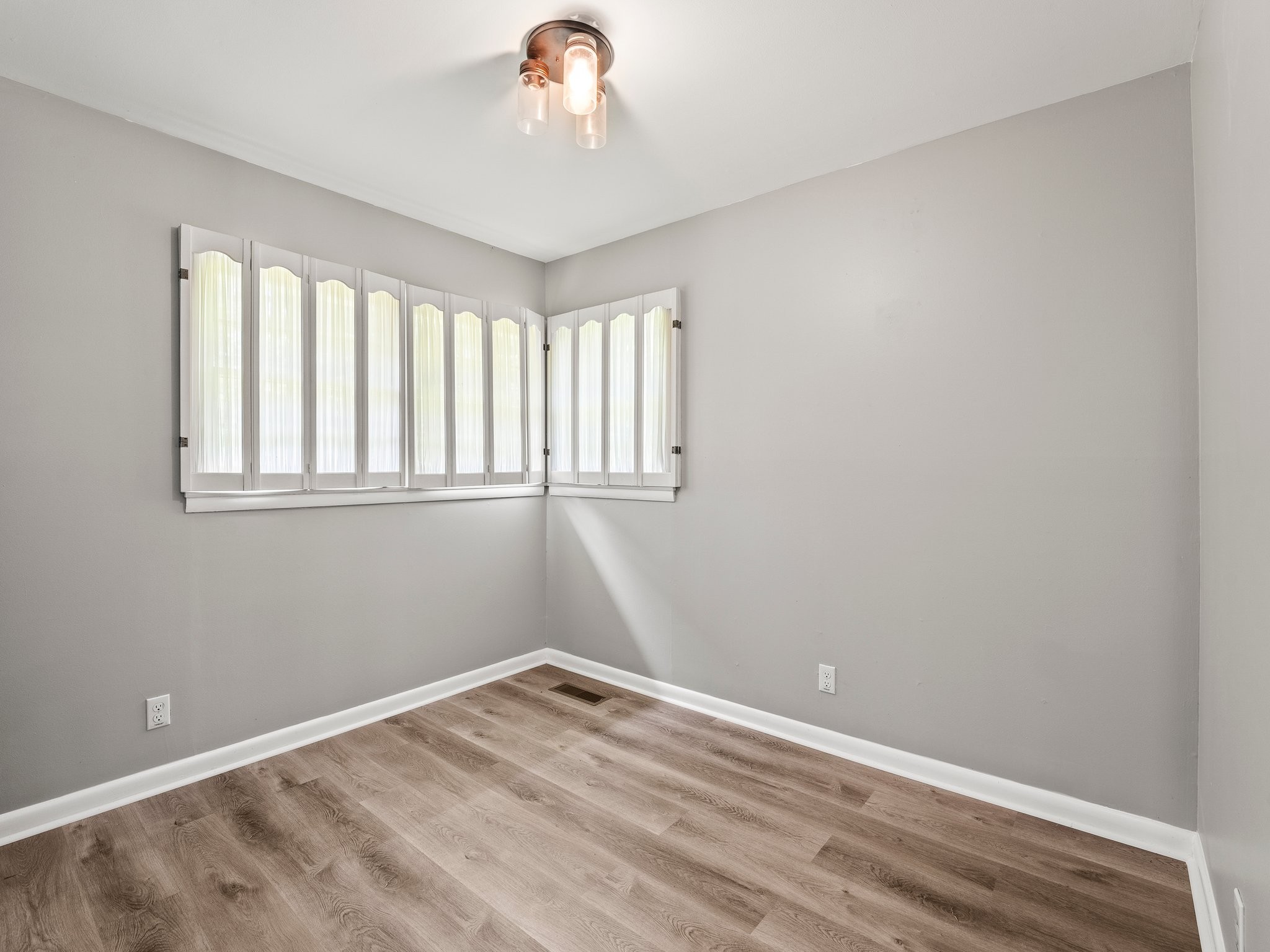 700 Bragg Circle Tullahoma TN 37388