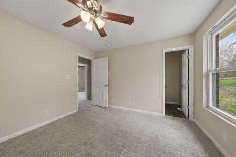 1935 Dinsmore Road Clarksville TN 37040