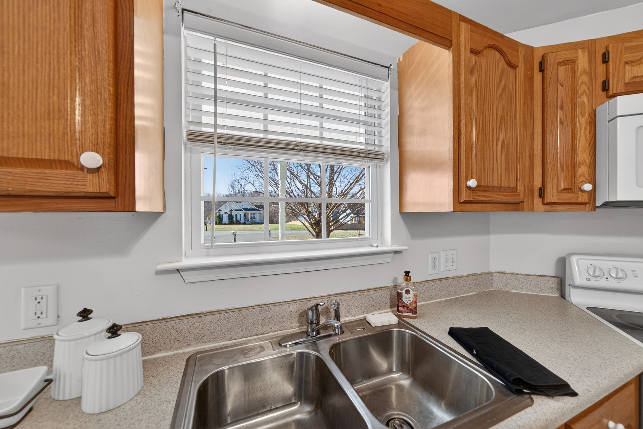 833 Blakemore Road Dickson TN 37055