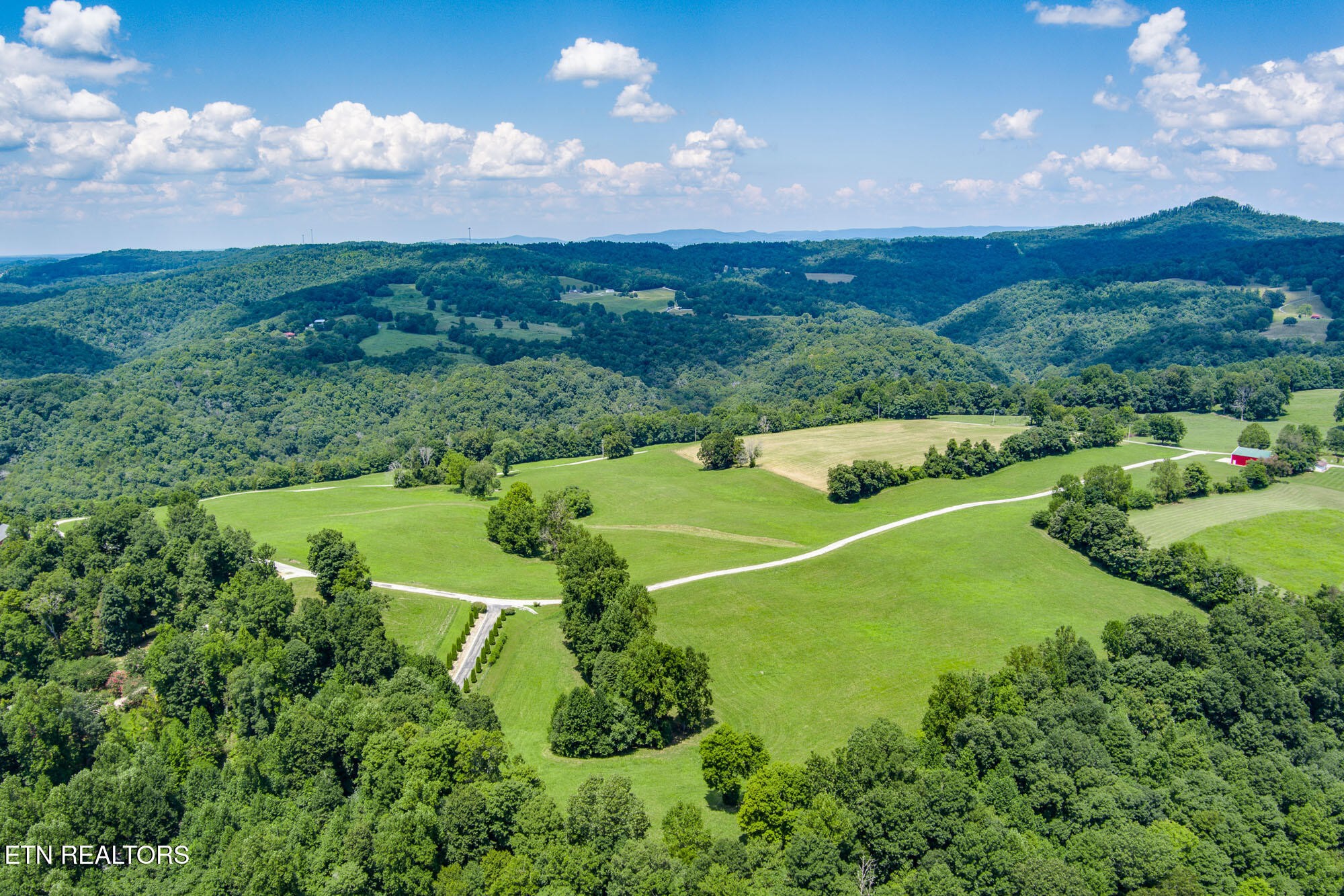 19 Amonett Circle Byrdstown TN 38549