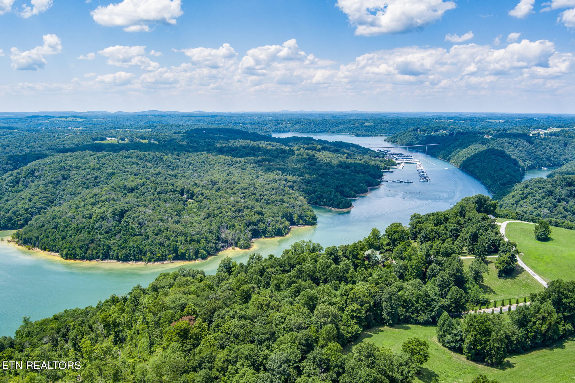 19 Amonett Circle Byrdstown TN 38549