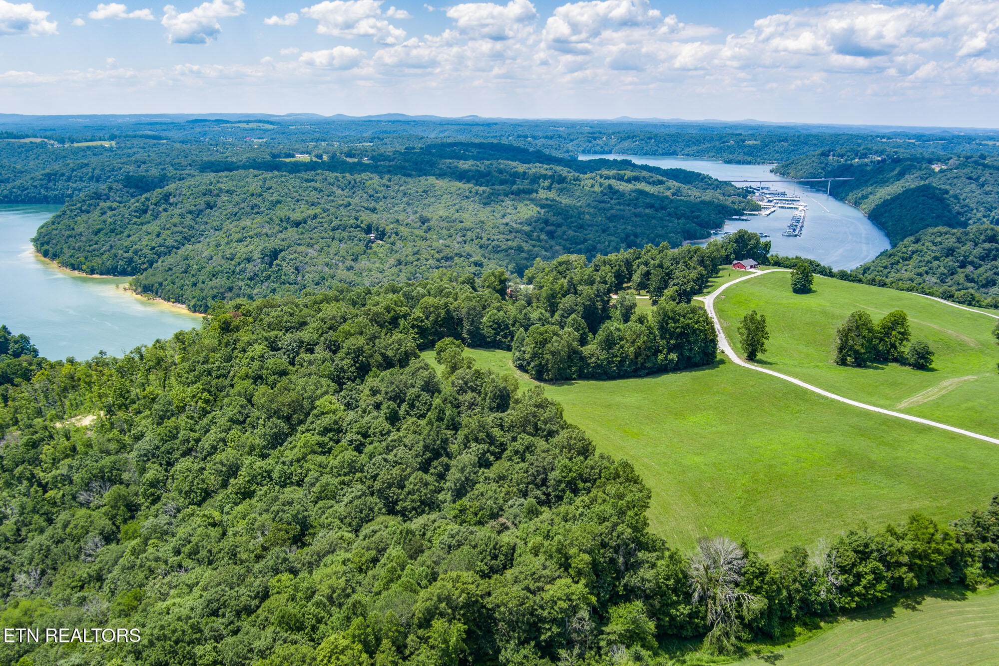 19 Amonett Circle Byrdstown TN 38549