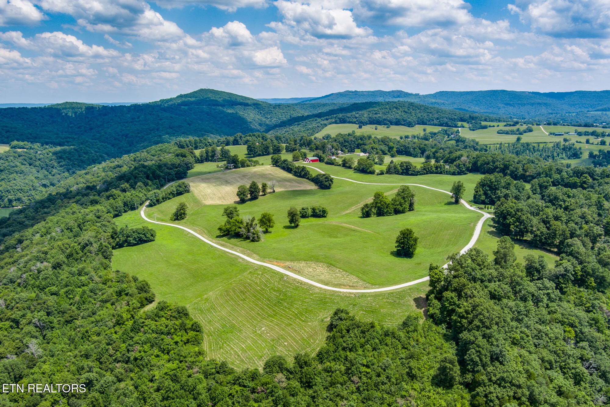 19 Amonett Circle Byrdstown TN 38549