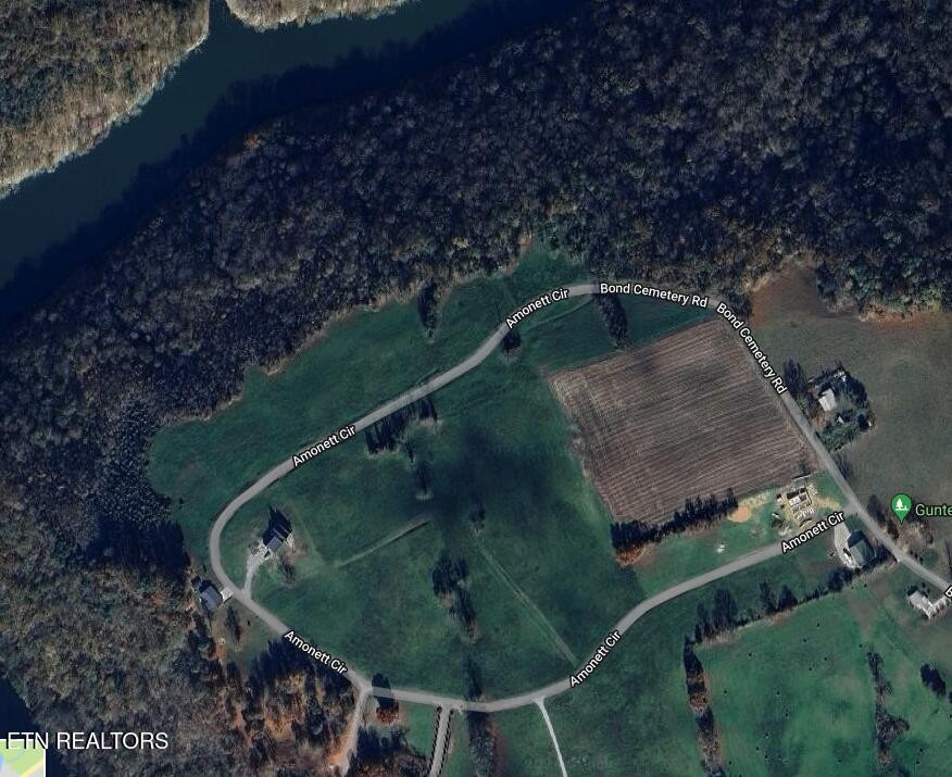 19 Amonett Circle Byrdstown TN 38549