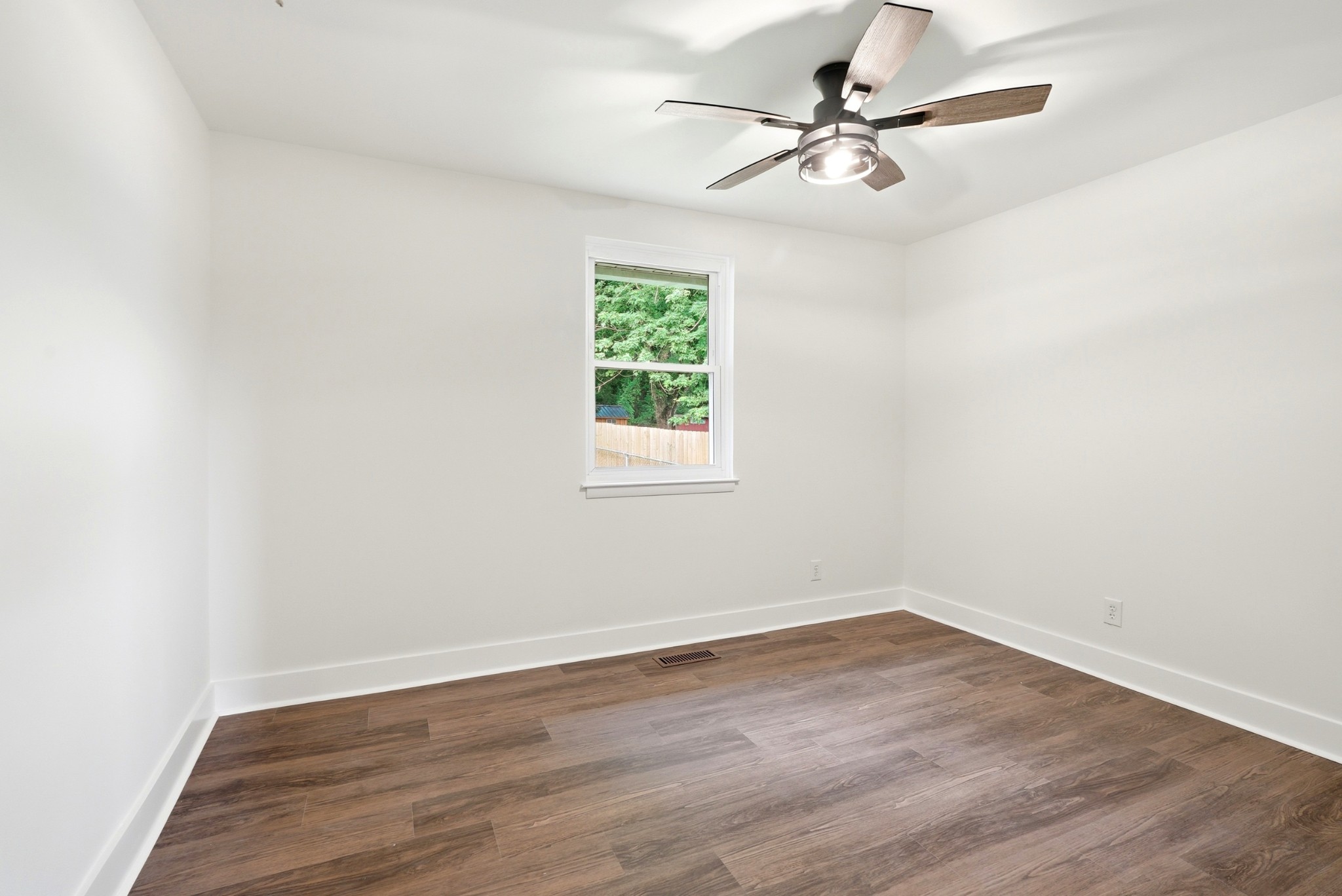 2758 Goodsprings Road Ashland City TN 37015