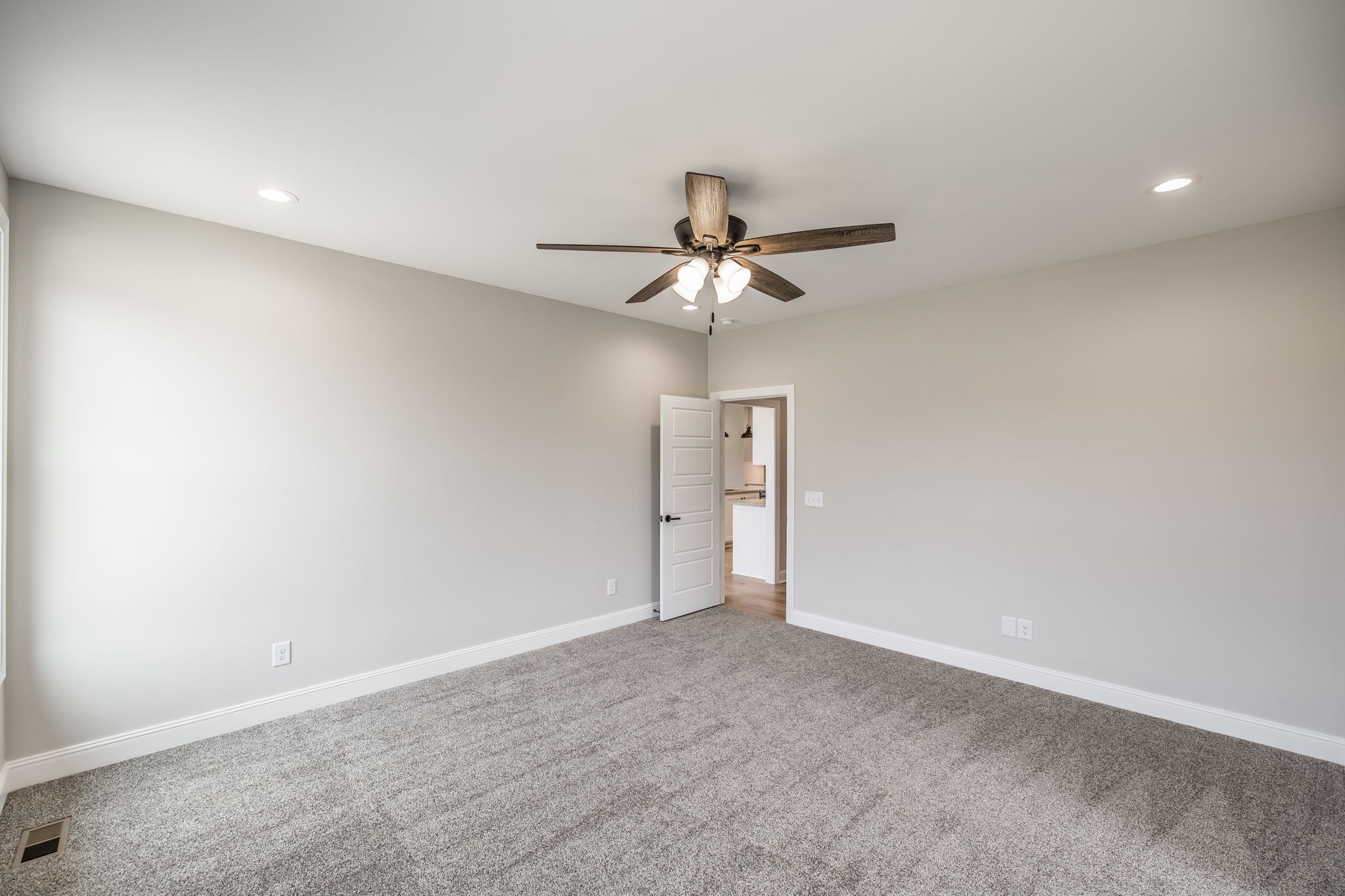 159 S Ray Road Portland TN 37148