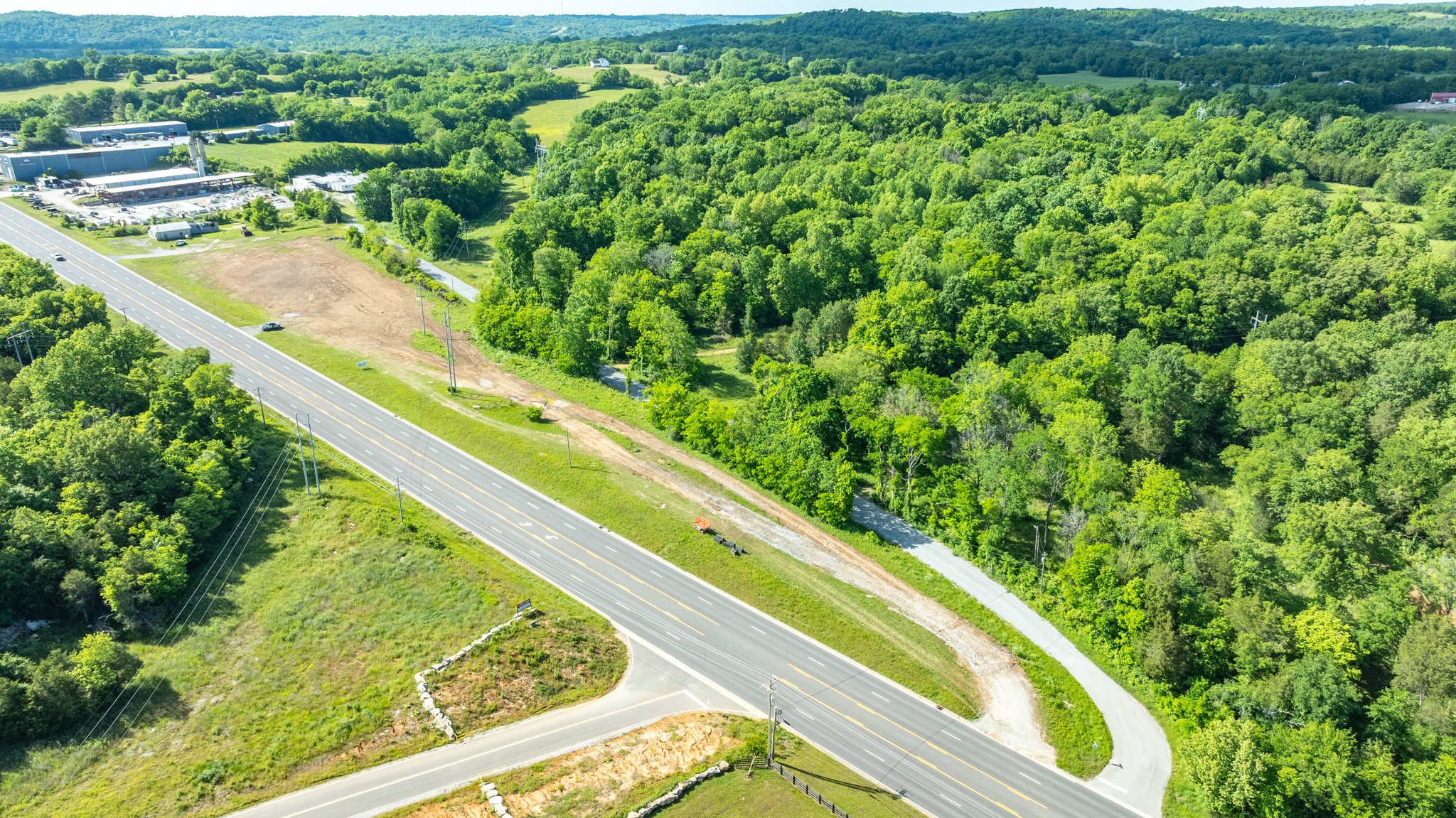 1094 New Highway 7 Columbia TN 38401