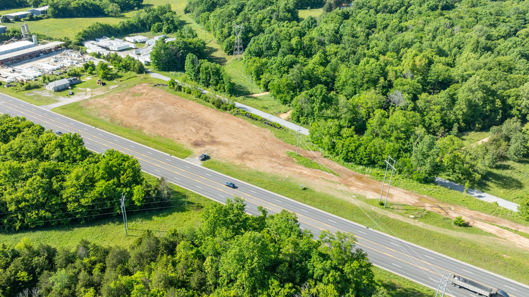 1094 New Highway 7 Columbia TN 38401