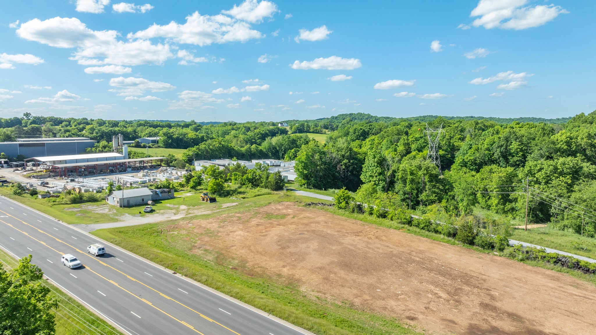 1094 New Highway 7 Columbia TN 38401
