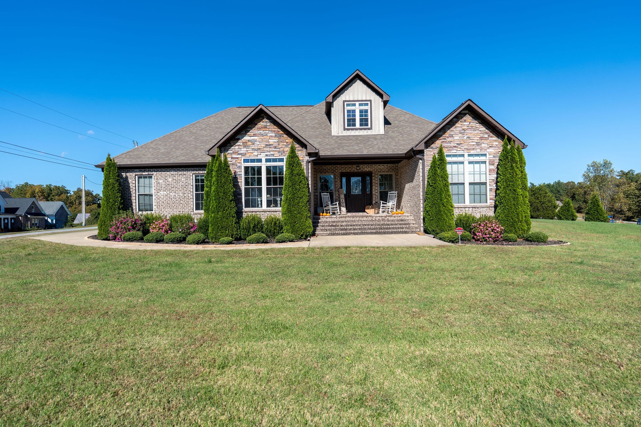 562 Double Eagle Drive Summertown TN 38483