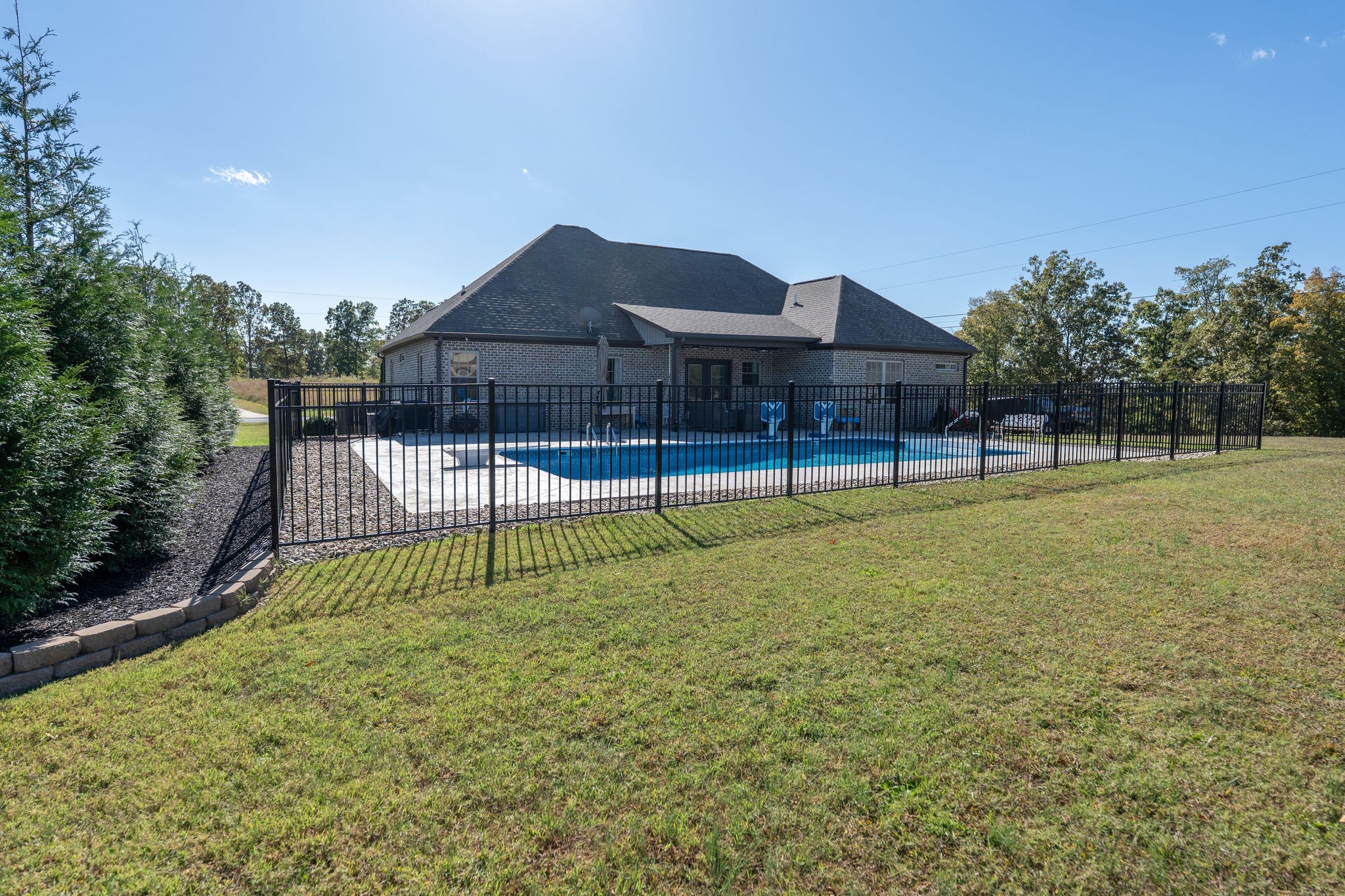 562 Double Eagle Drive Summertown TN 38483