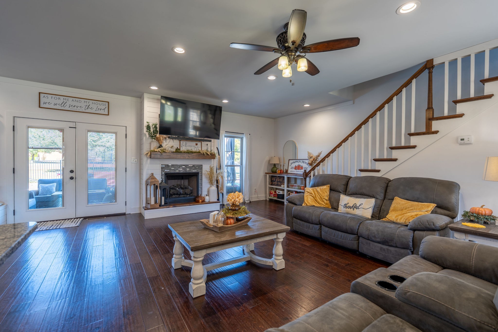 562 Double Eagle Drive Summertown TN 38483