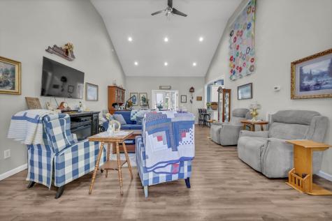 407 Summerfield Drive Cadiz KY 42211