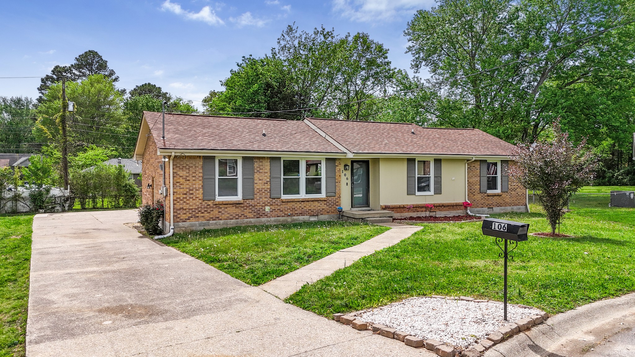 106 Winston Court Clarksville TN 37042