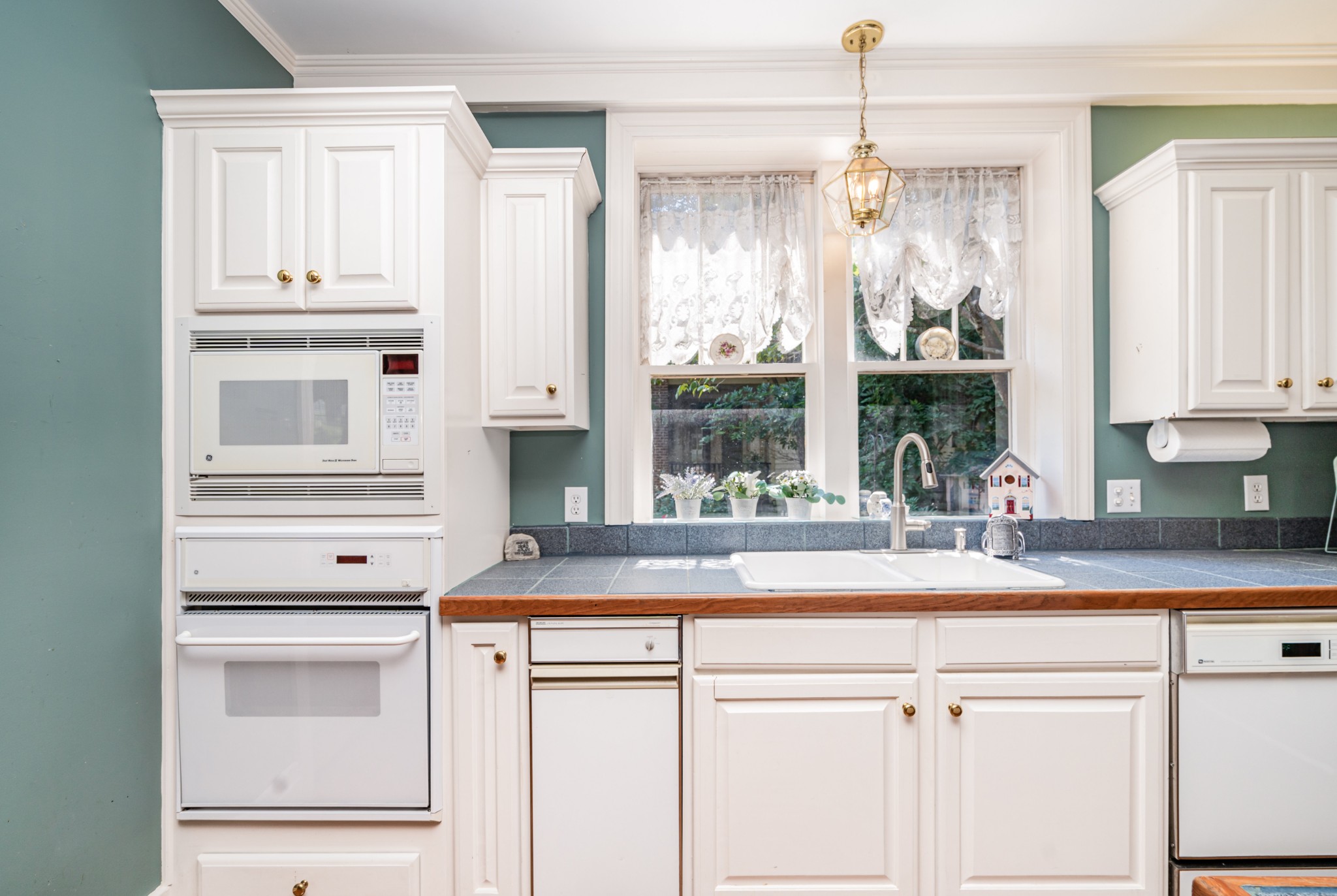 137 3rd Ave, N Franklin TN 37064