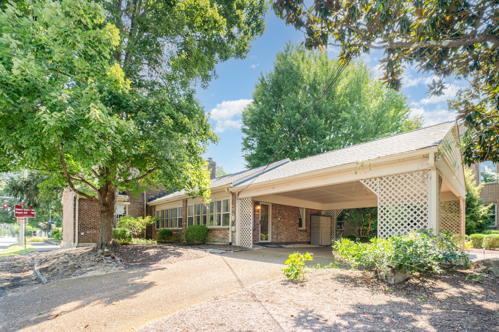 137 3rd Ave, N Franklin TN 37064