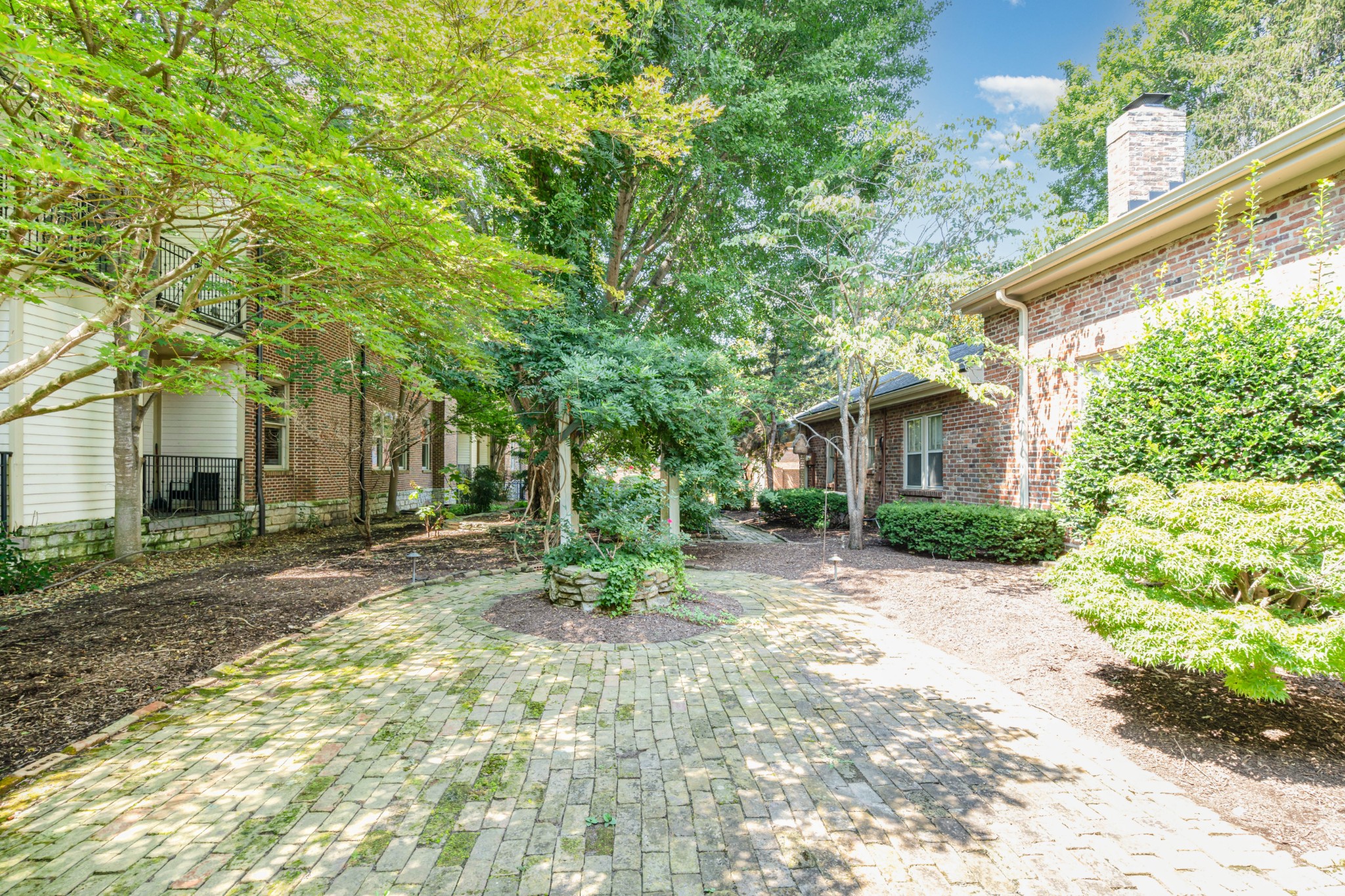 137 3rd Ave, N Franklin TN 37064