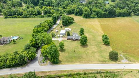 5519 Dotson Road Thompsons Station TN 37179