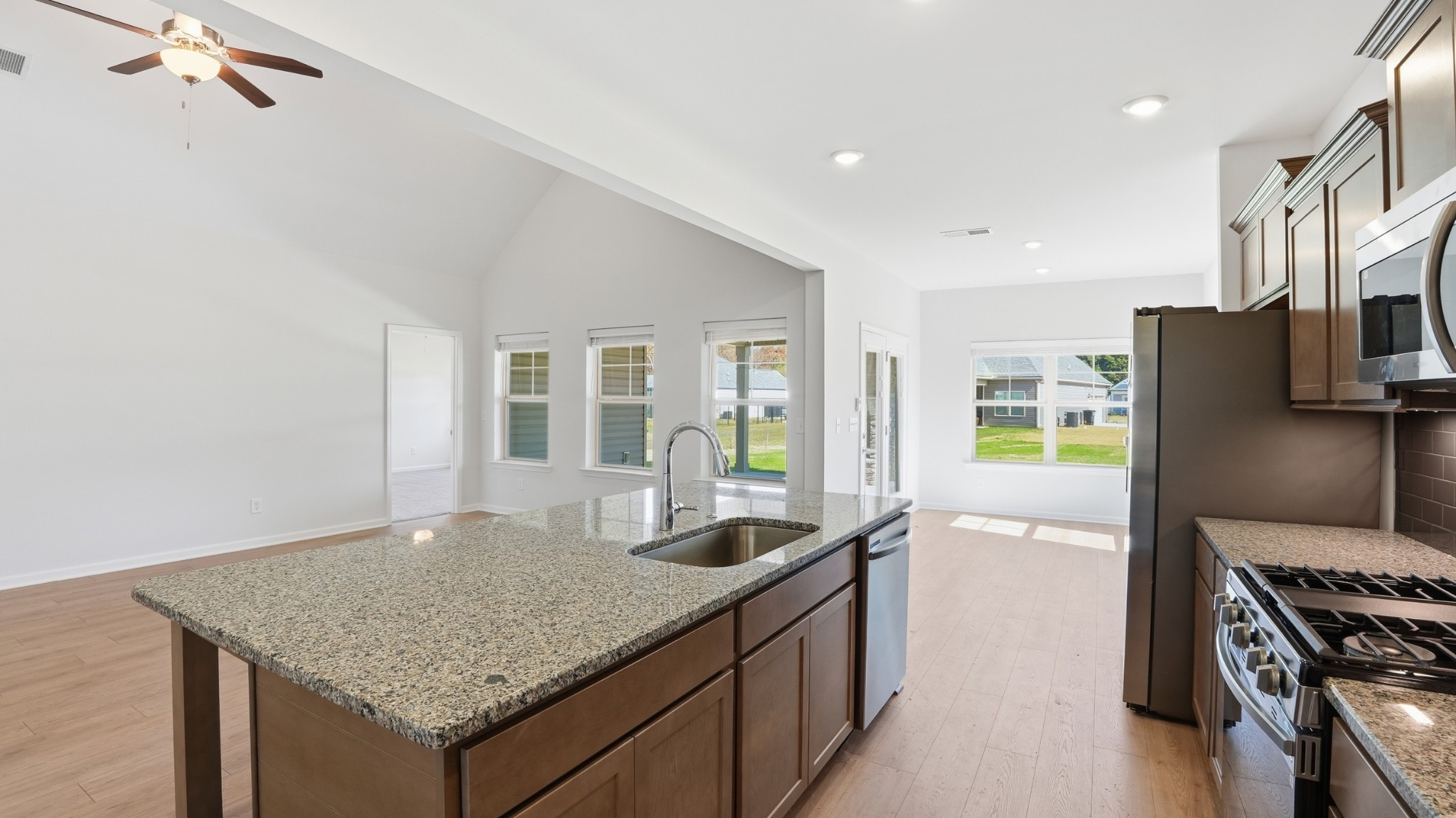 61 Stillwater Way Tullahoma TN 37388