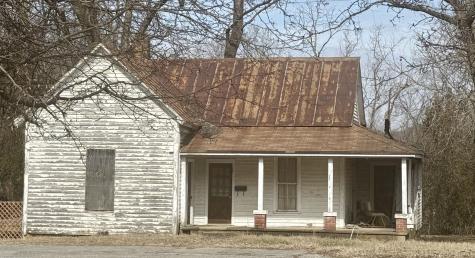 437 W Main Street Waverly TN 37185