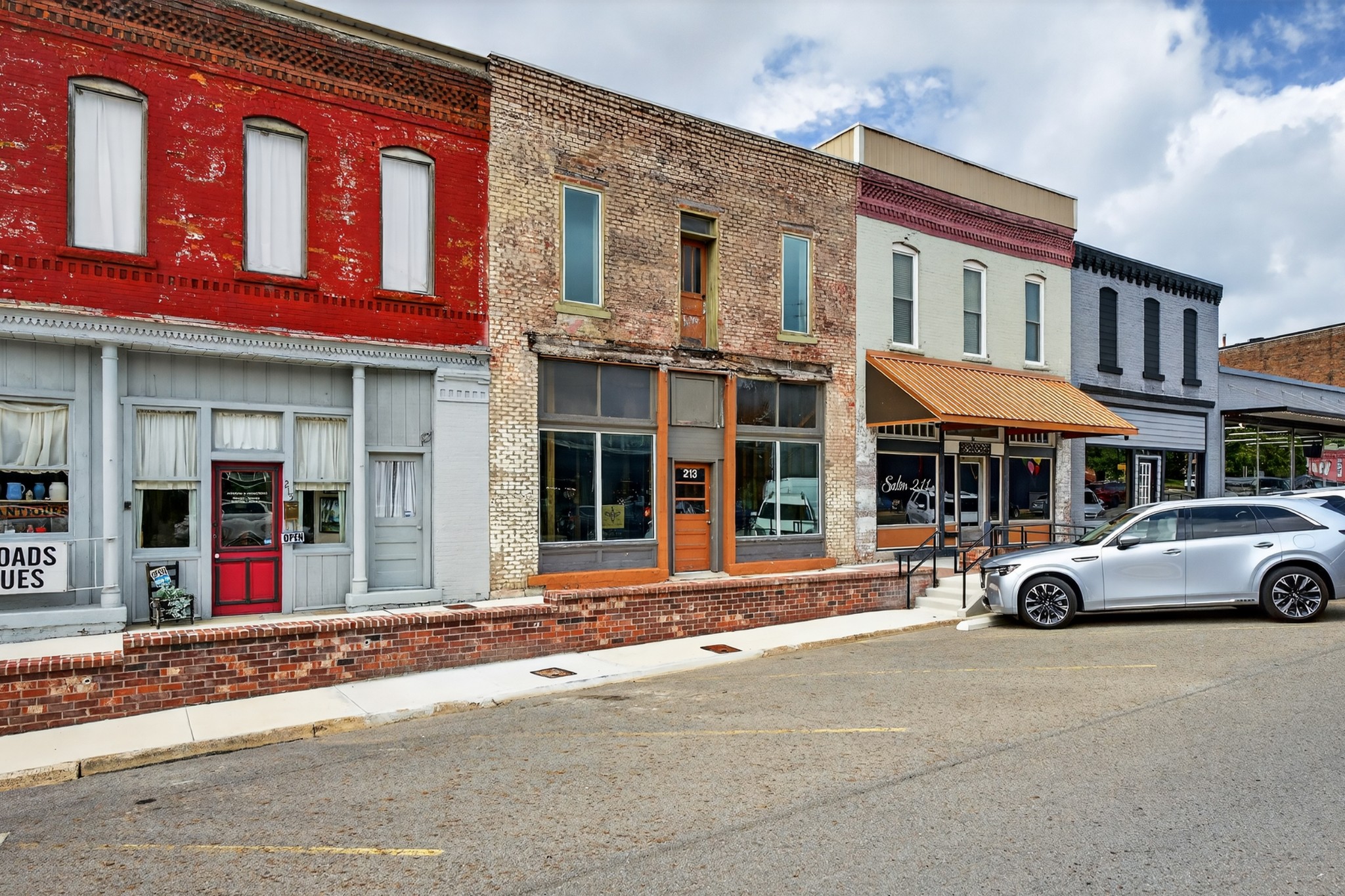 213 Main Ave, S Fayetteville TN 37334