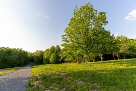 4 Pinewood Road Nunnelly TN 37137