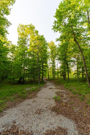 4 Pinewood Road Nunnelly TN 37137