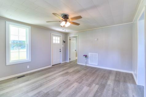65 Duckpond Road Palmer TN 37365