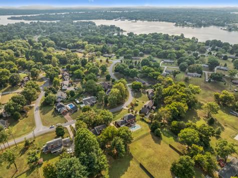 129 W Ridge Drive Hendersonville TN 37075