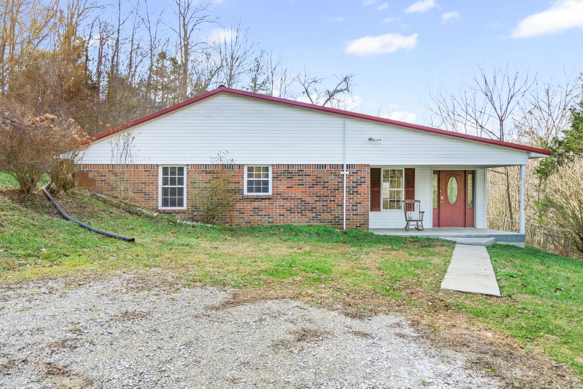 51 Turkeytown Road Hilham TN 38568